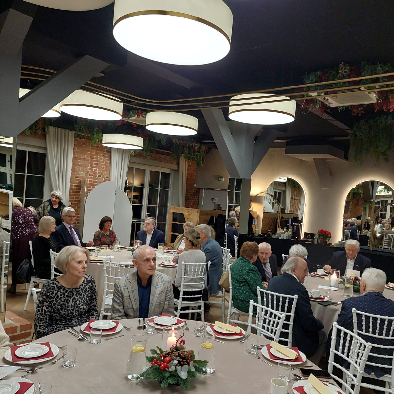 e2e027a6-229b-4405-a34b-f5e28f70c54d